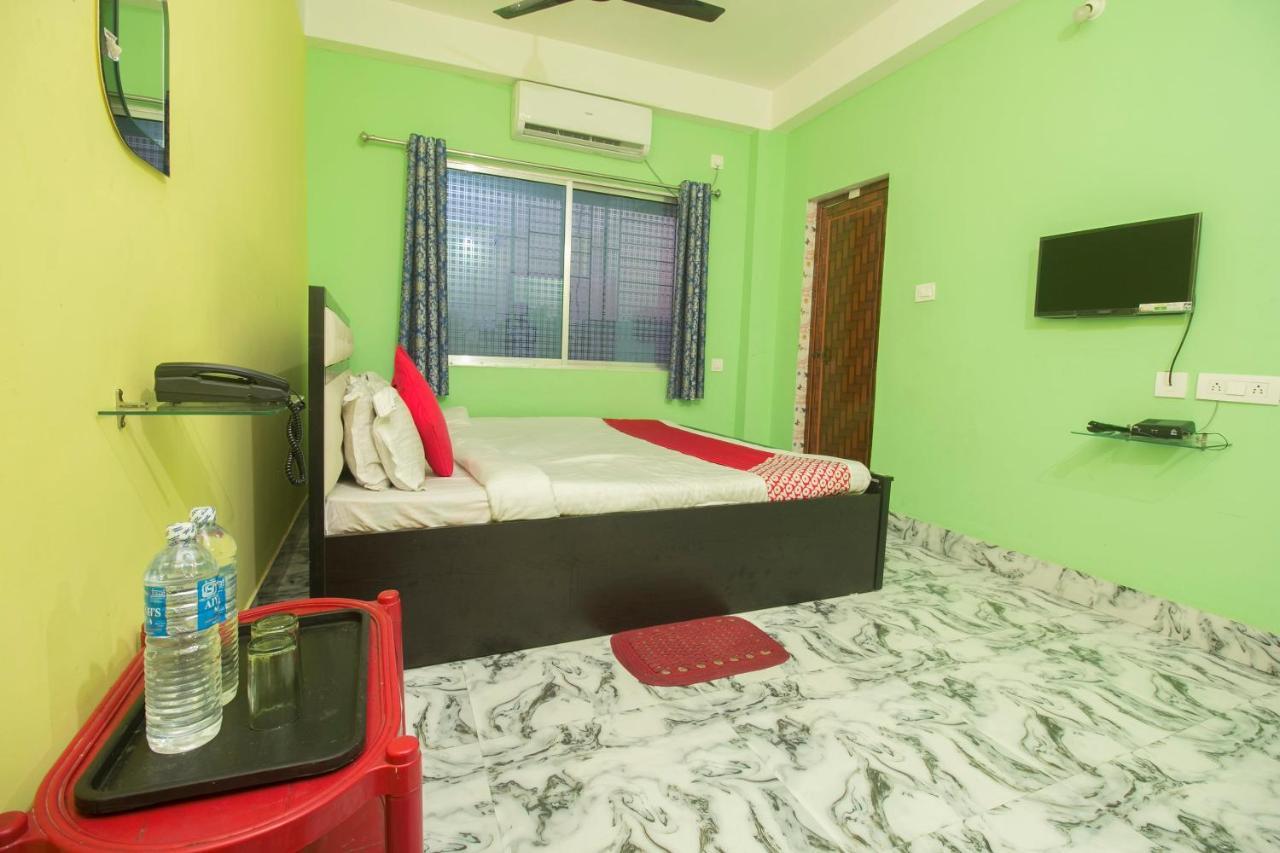 Spot On 24229 Radharani Lodge Siliguri Dış mekan fotoğraf