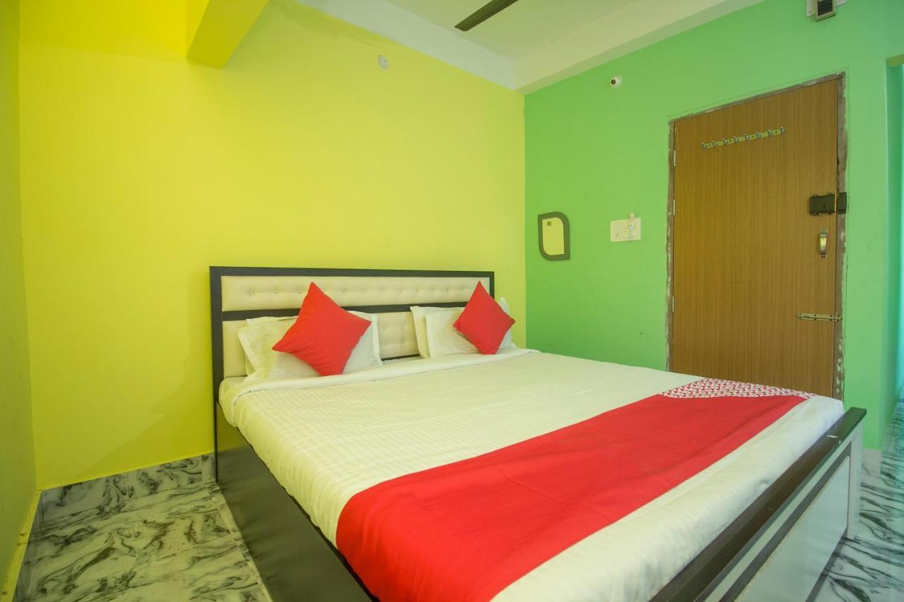 Spot On 24229 Radharani Lodge Siliguri Dış mekan fotoğraf