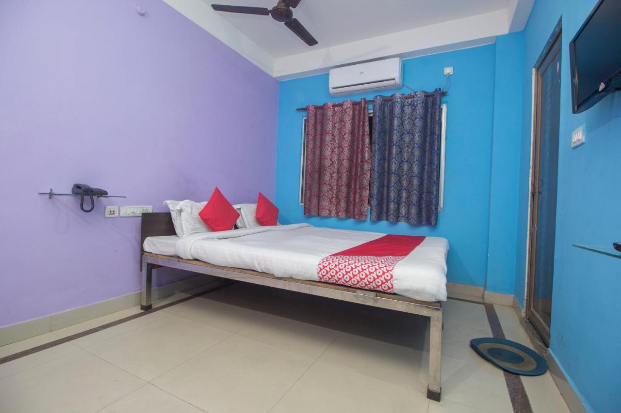 Spot On 24229 Radharani Lodge Siliguri Dış mekan fotoğraf