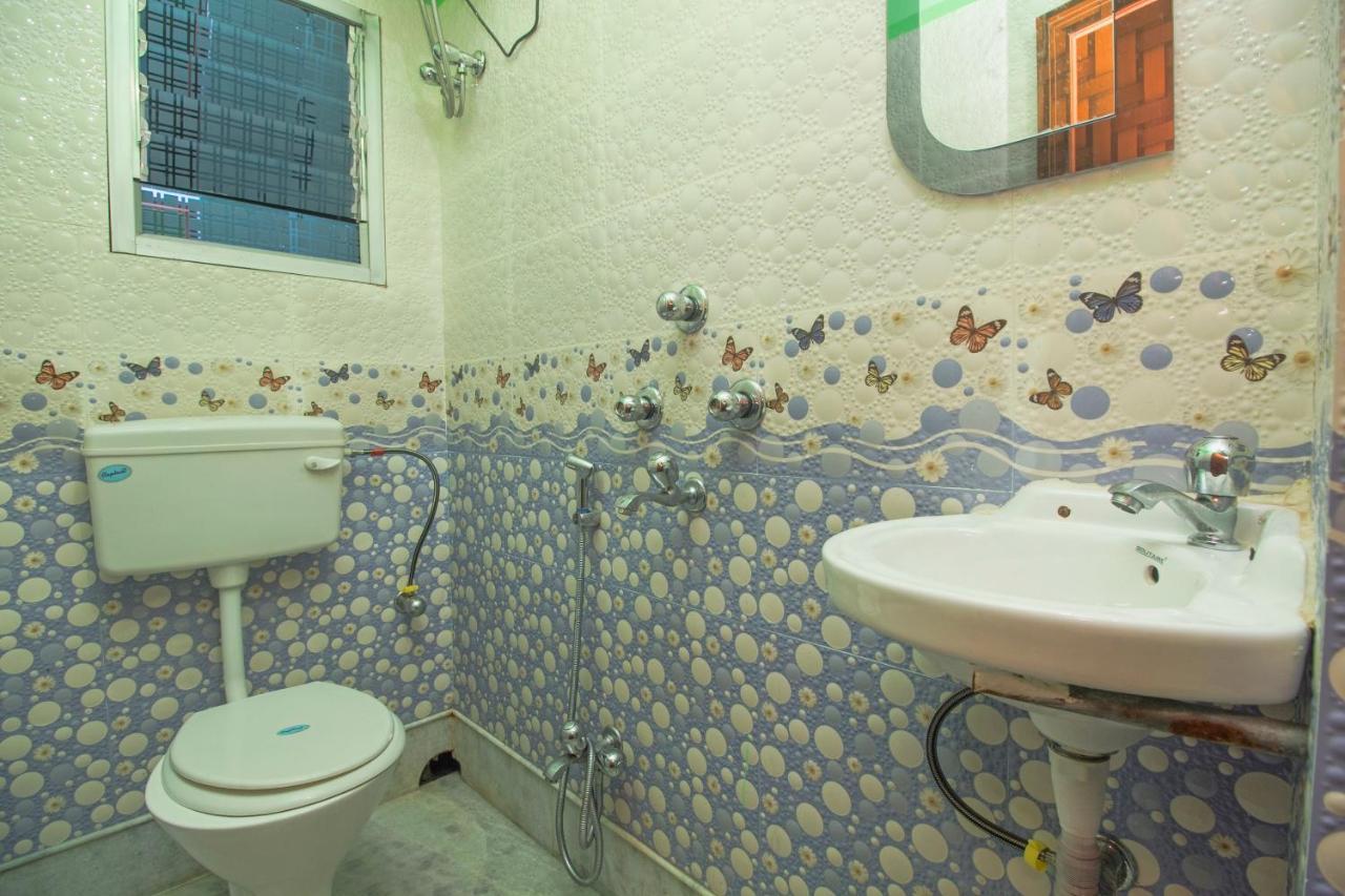 Spot On 24229 Radharani Lodge Siliguri Dış mekan fotoğraf