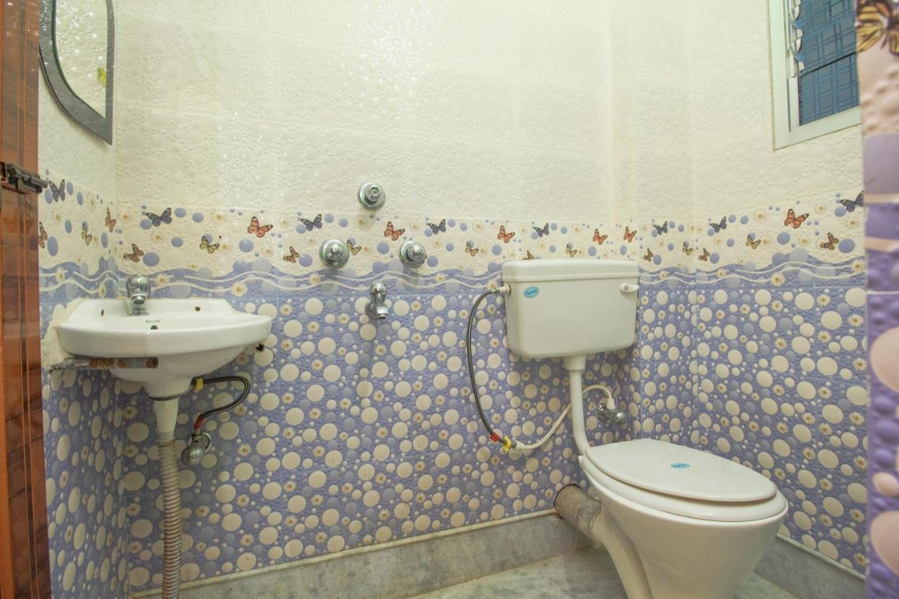 Spot On 24229 Radharani Lodge Siliguri Dış mekan fotoğraf